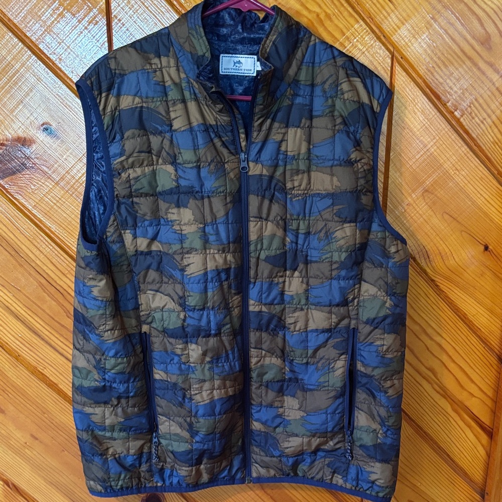 Southern Tide Men's Blue and Brown Patterned Vest